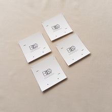 Cargar imagen en el visor de la galería, Cartoncito joyería para arete y collar