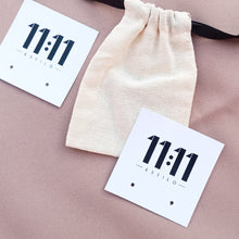 Cargar imagen en el visor de la galería, Bolsita de joyería + cartoncitos